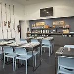 Hotell Ideal Walk 3*