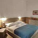 Ideal Walk 3* Napoli
