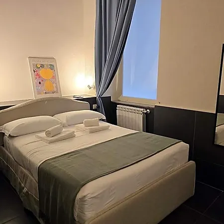 Hotel Ideal Walk Neapol