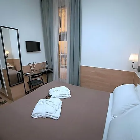 Hotel Ideal Walk