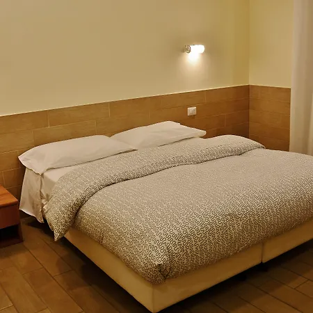 Hotel Ideal Walk 3*
