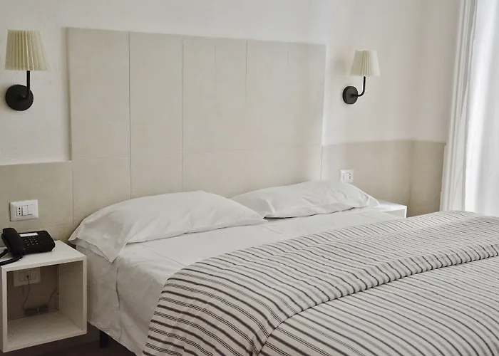 Hotel Ideal Walk Nápoles