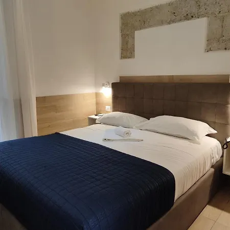 Ideal Walk Hotel Naples